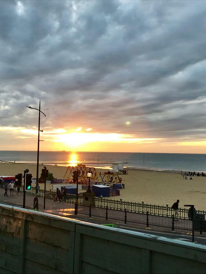 The Turner Apartment - Margate Beach - By Goldex Coastal Breaks Экстерьер фото